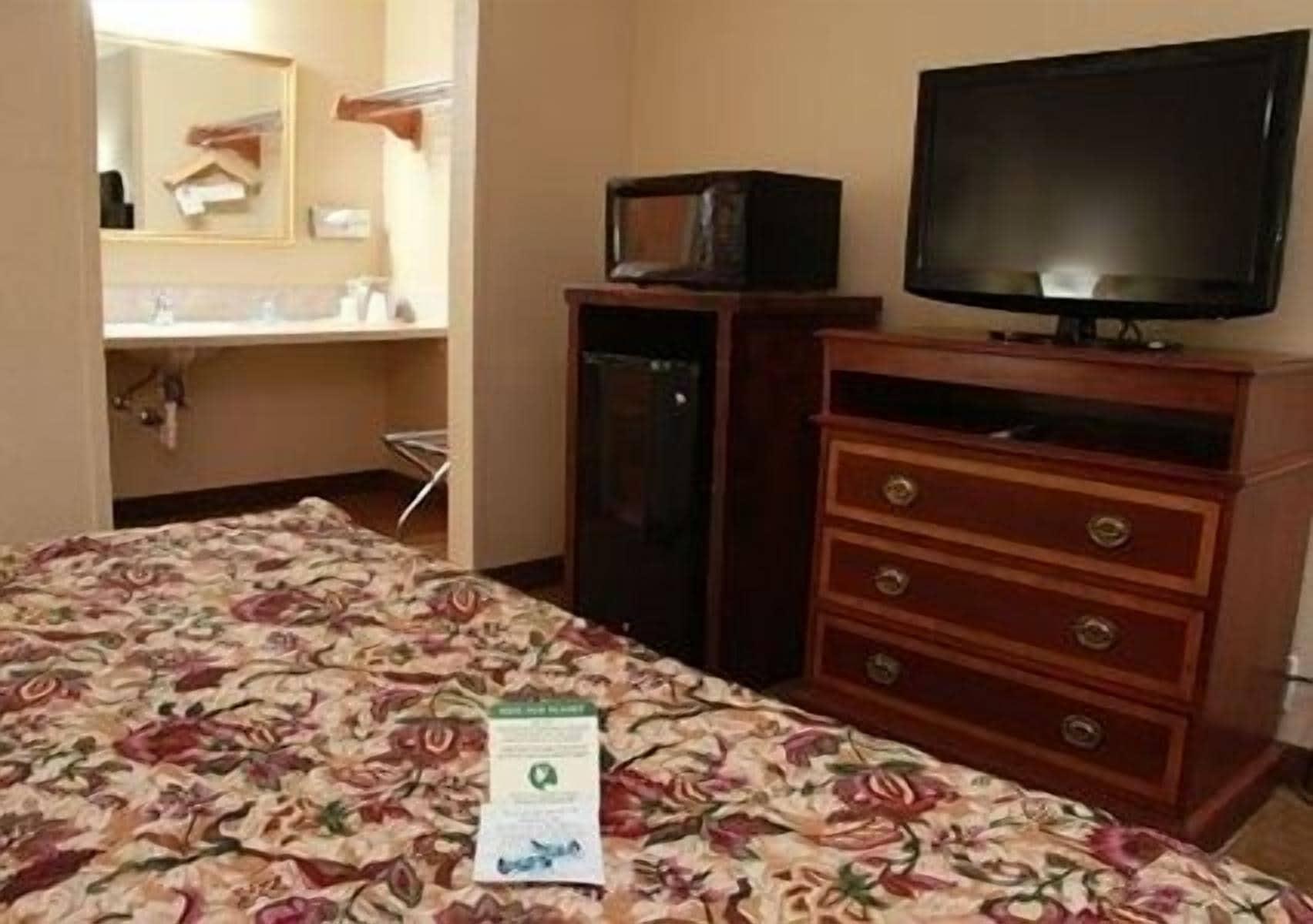 Rodeway Inn Fort Morgan Eksteriør billede