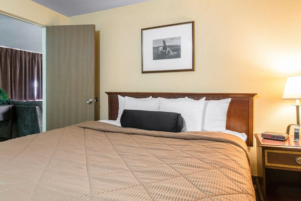 Rodeway Inn Fort Morgan Eksteriør billede